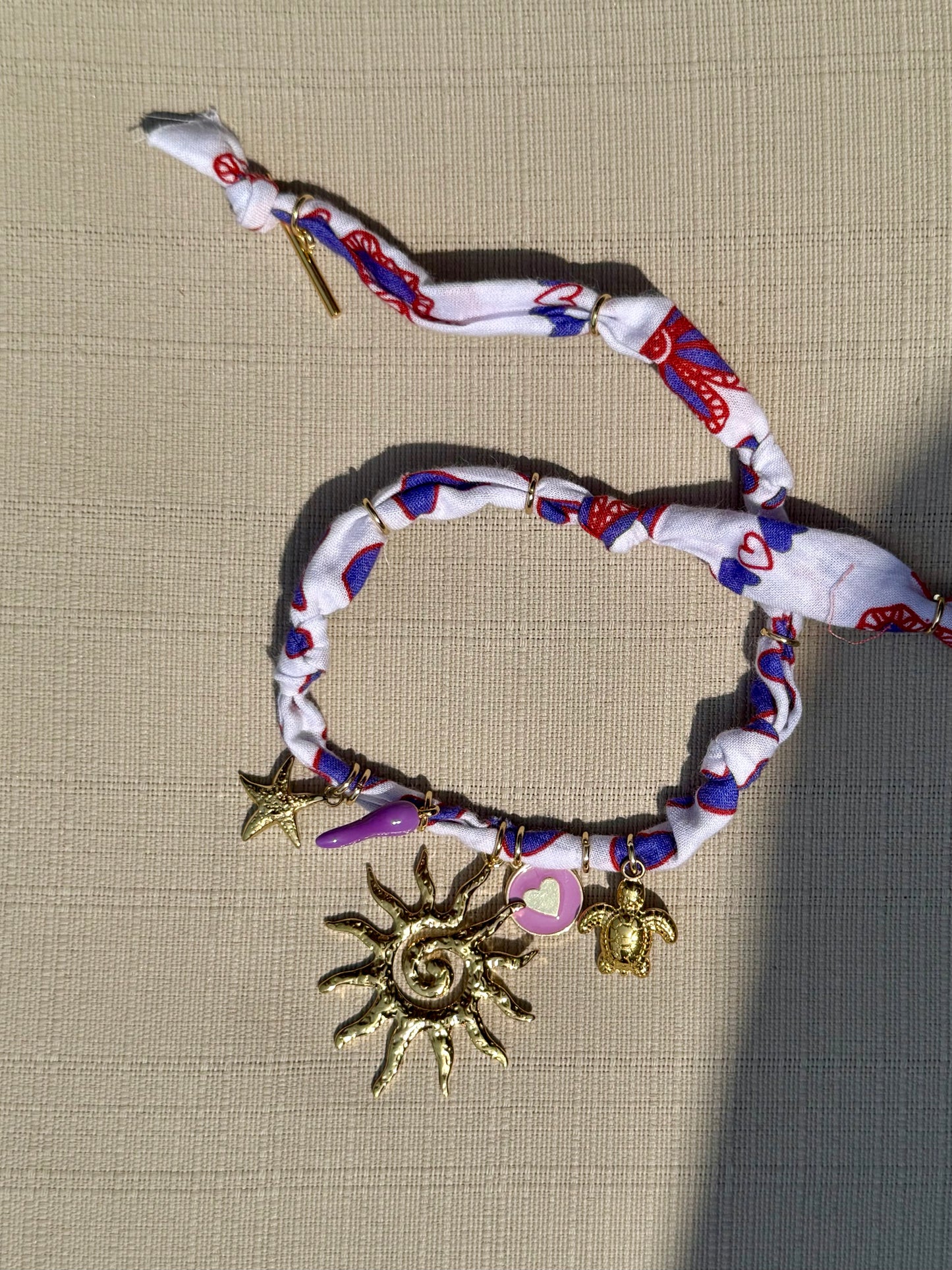 LE COLLIER BLANC - SOLEIL