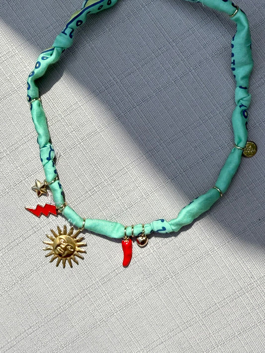 LE COLLIER VERT D'EAU - SOLEIL