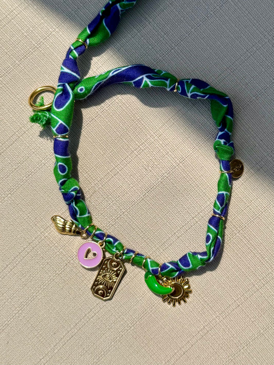 LE COLLIER VERT&VIOLET - SOLEIL